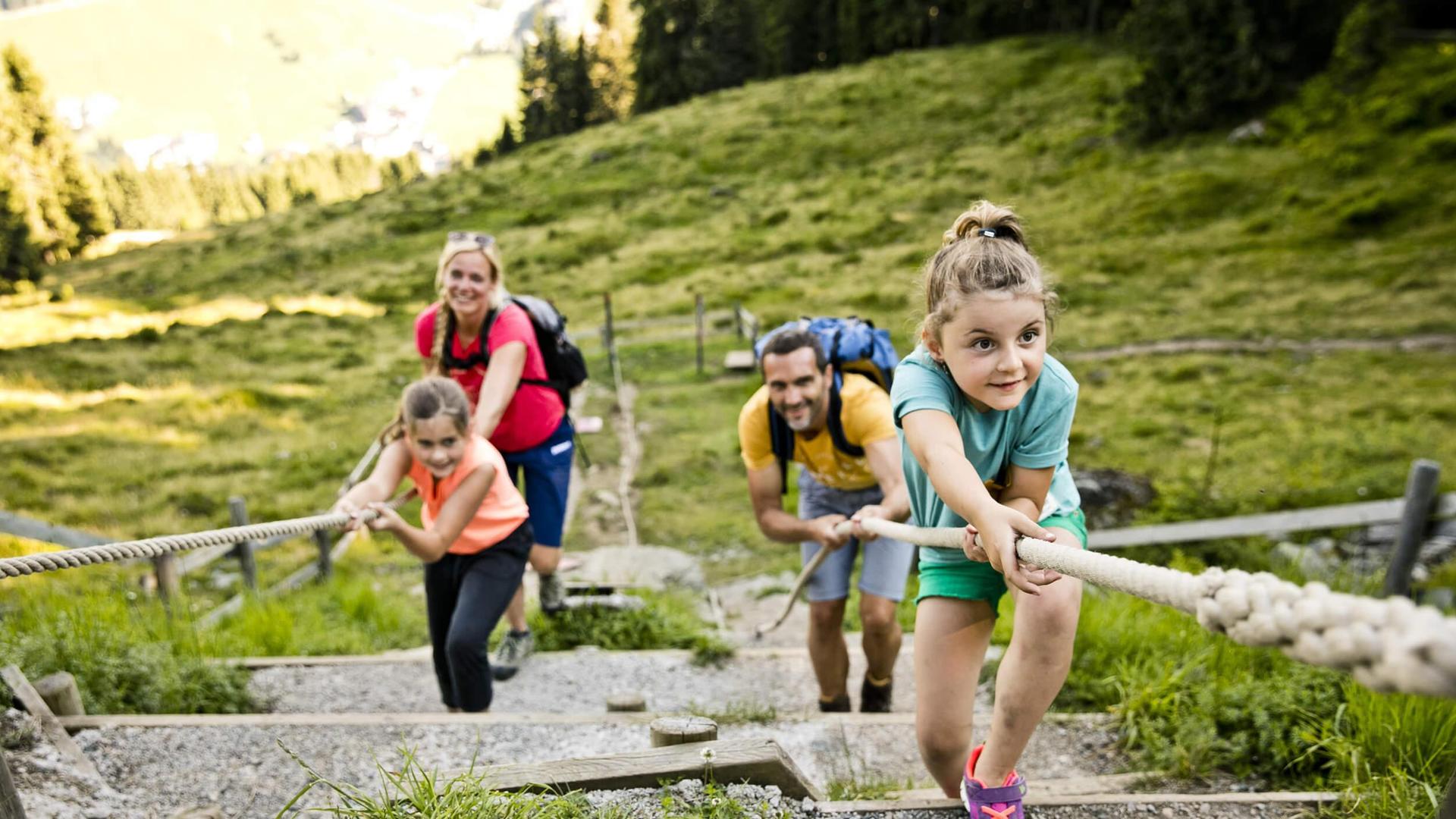 Der Gipfelspielplatz am Schattberg bietet Action und Spaß für die ganze Familie.