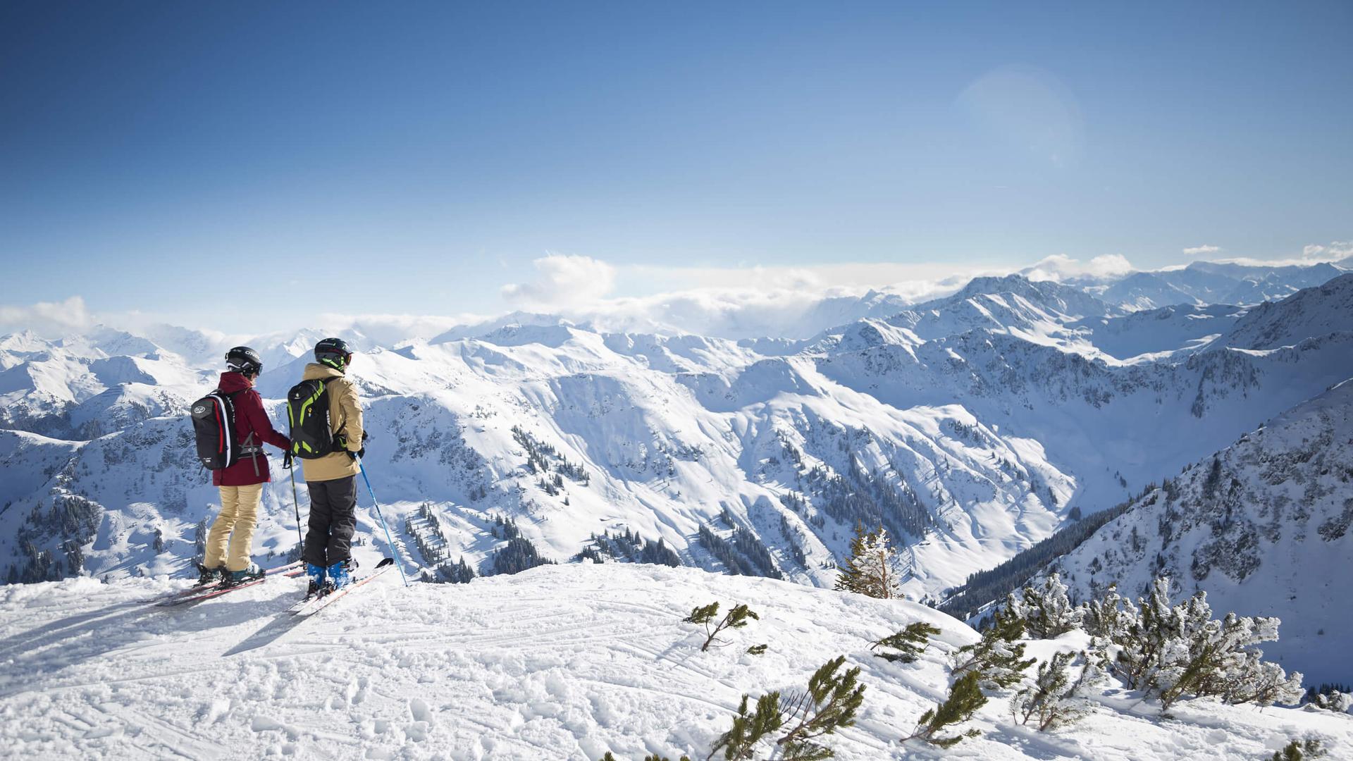 Skifahren im Home of Lässig mit Panoramablick
